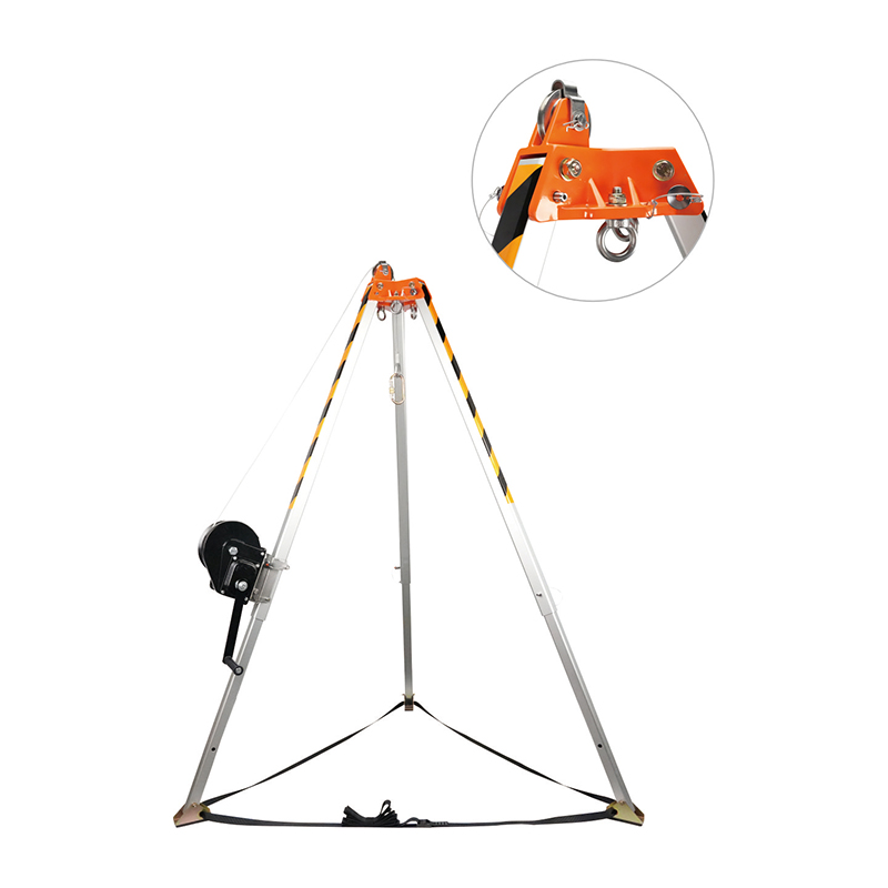 RT-01 Rescue tripod with winch