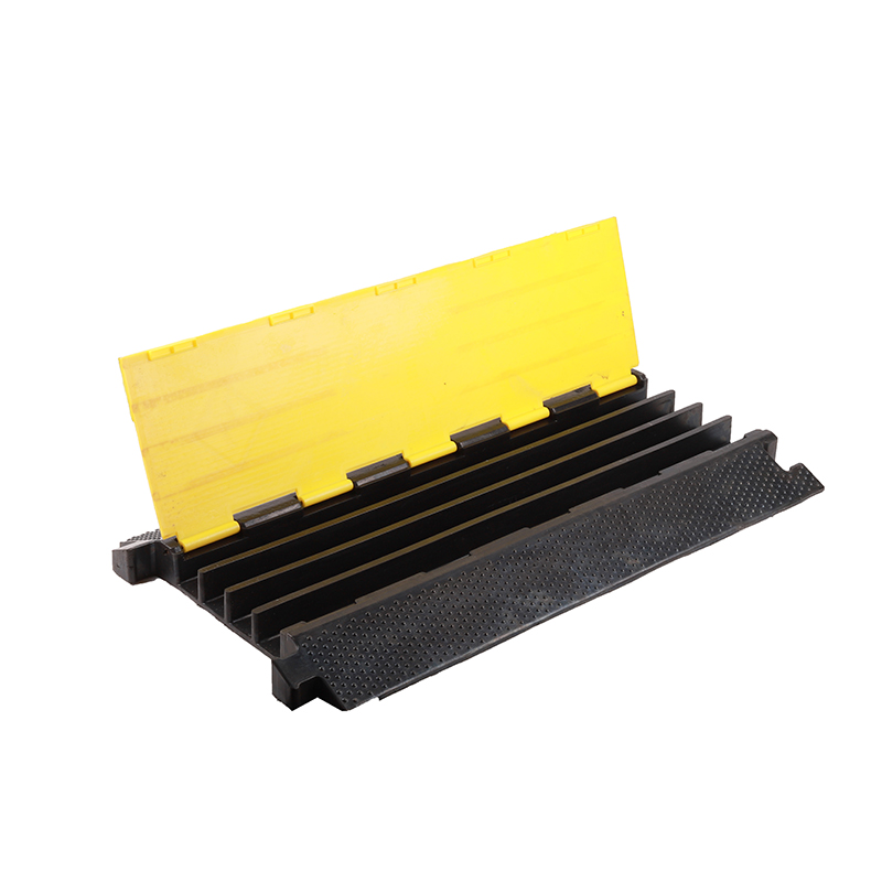 SH024-4B Industrial-Grade Outdoor Waterproof Rubber and Plastic Cable Protector